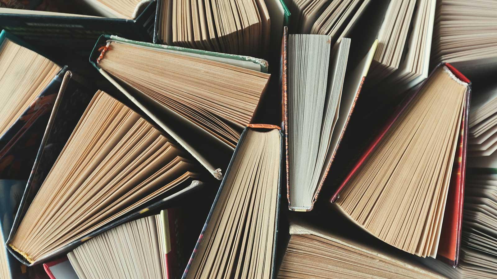 Top-down view of books representing 文学 studies at esball国际平台客户端